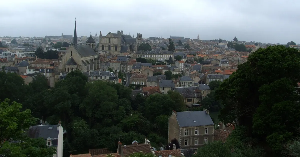 Photo analyse de l’immobilier à Poitiers
